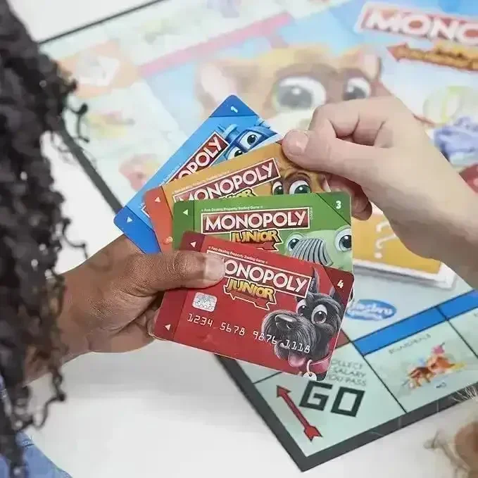 Monopoly Junior Electronic Banking Board Game - Image 3