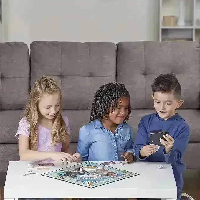 Monopoly Junior Electronic Banking Board Game - Image 4