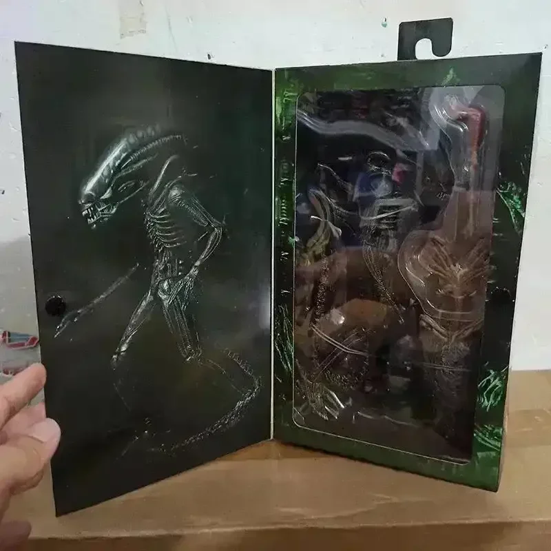 NECA Alien 40th Anniversary Ultimate Big Chap Figure (22 cm) - Image 3