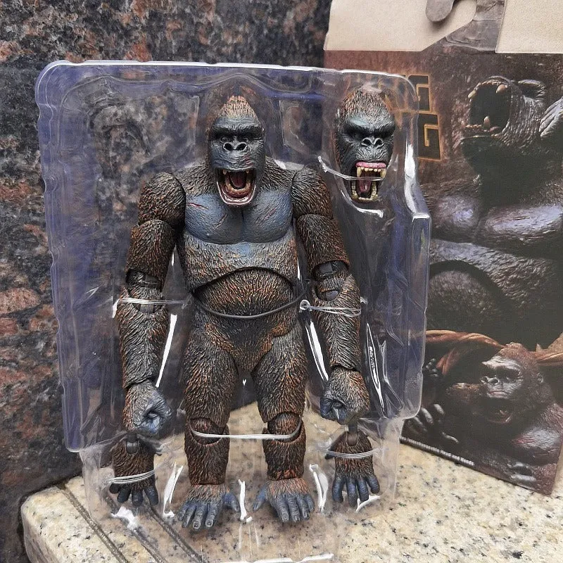 NECA King Kong with Axe Figure (20 cm) - Image 3