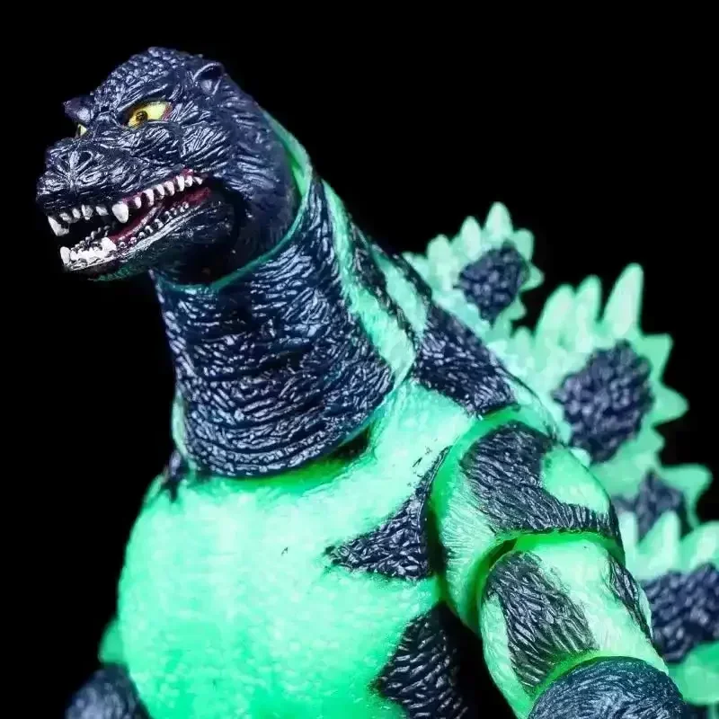 NECA Reactor Glow Godzilla Luminous Version - Image 3