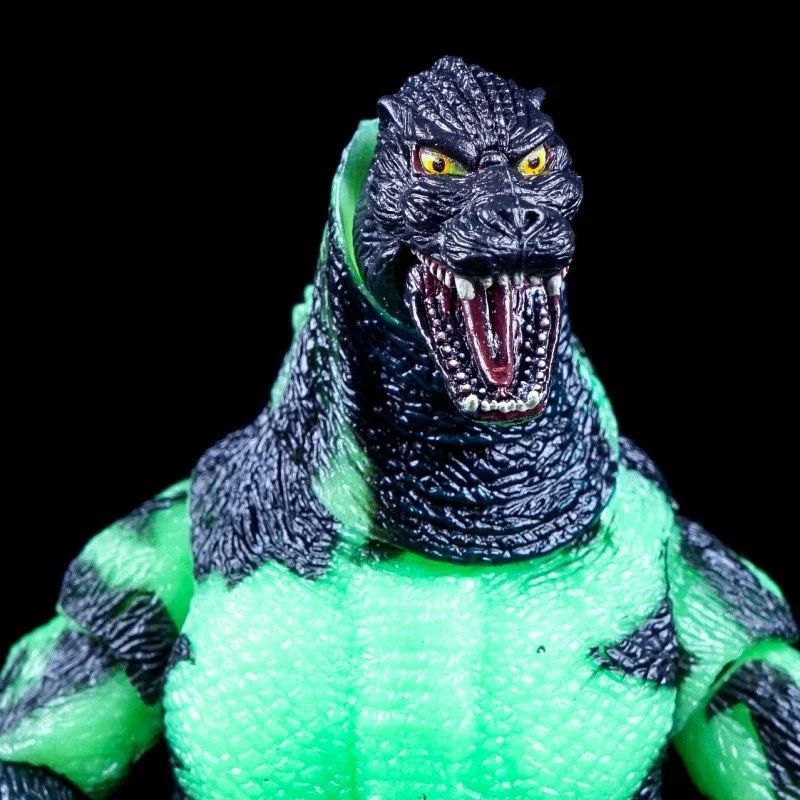 NECA Reactor Godzilla Figure (17 cm) - Image 8