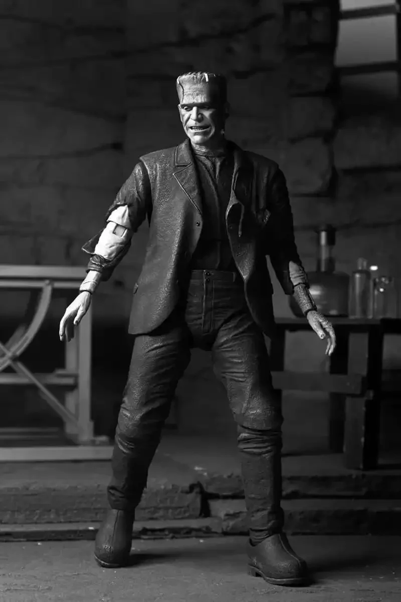 NEKA Frankenstein B&W Figurine (18 cm) - Image 4