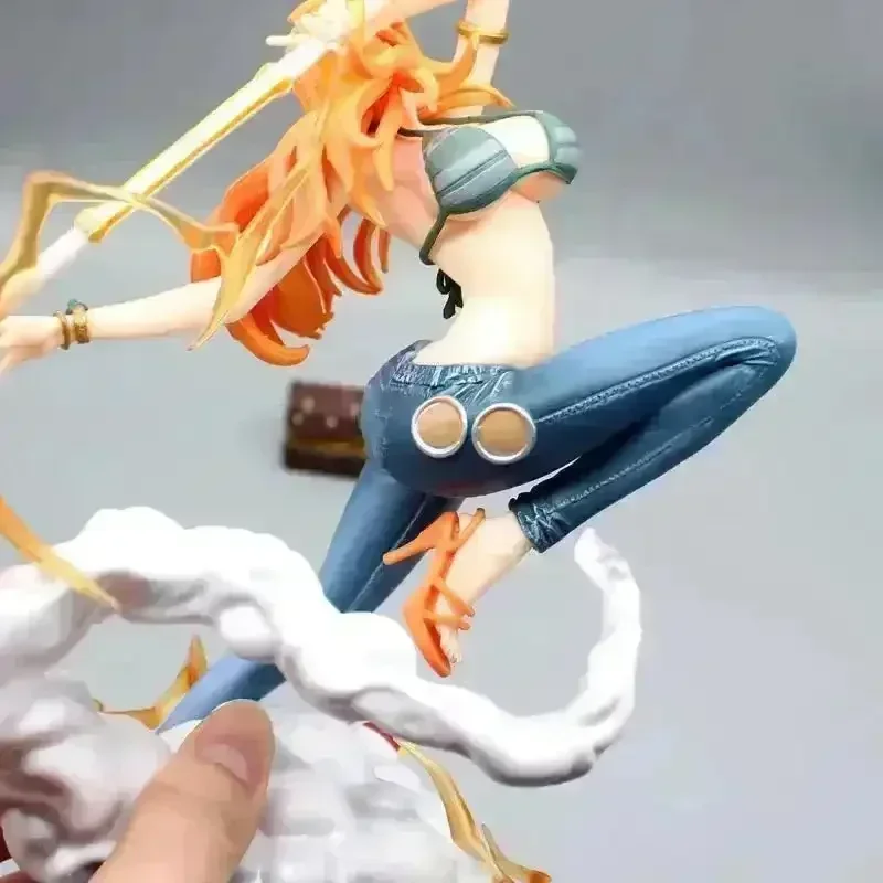 One Piece Nami Figure (29 cm) - Image 9