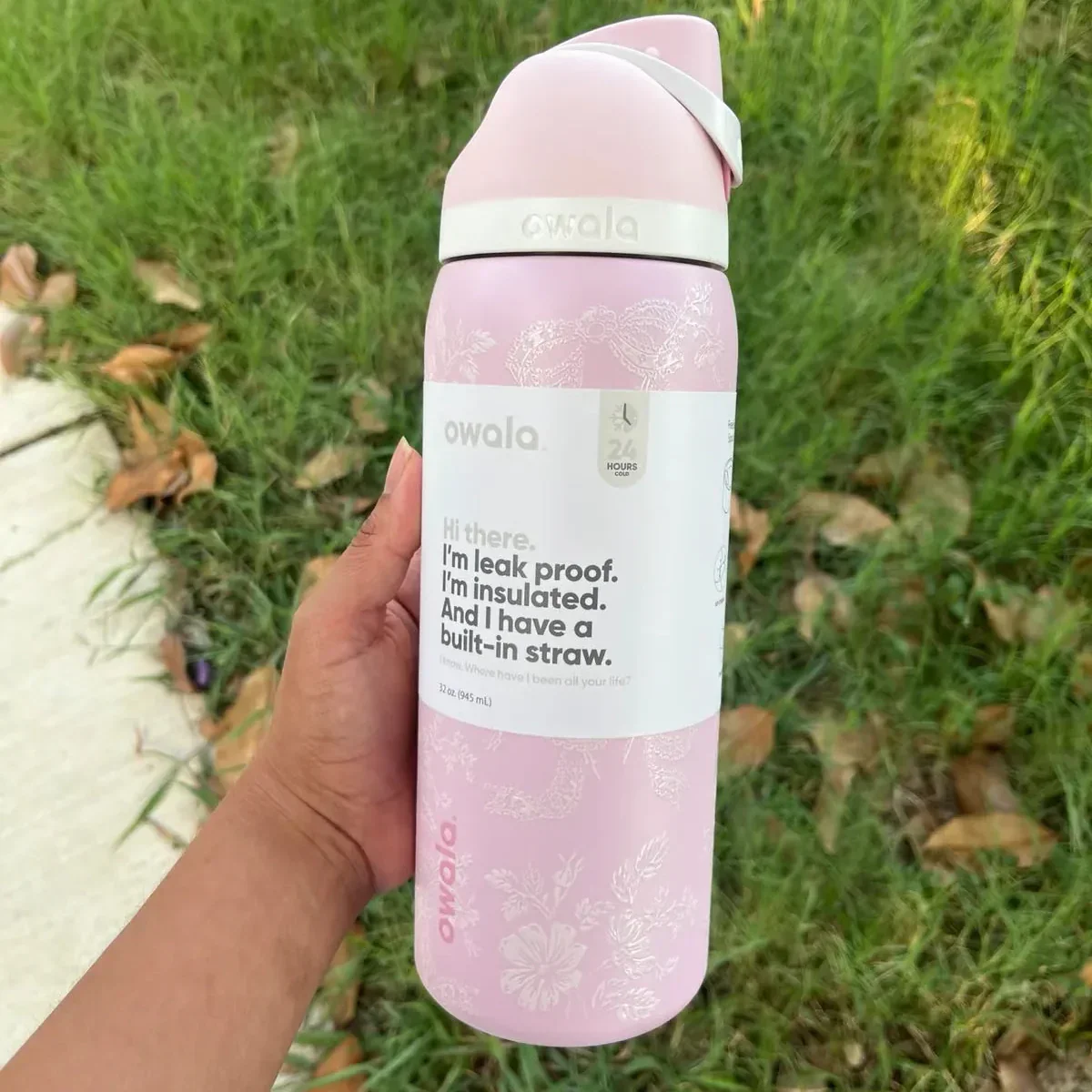 Owala FreeSip Insulated Water Bottle (24 oz/ 32 oz) - Image 41