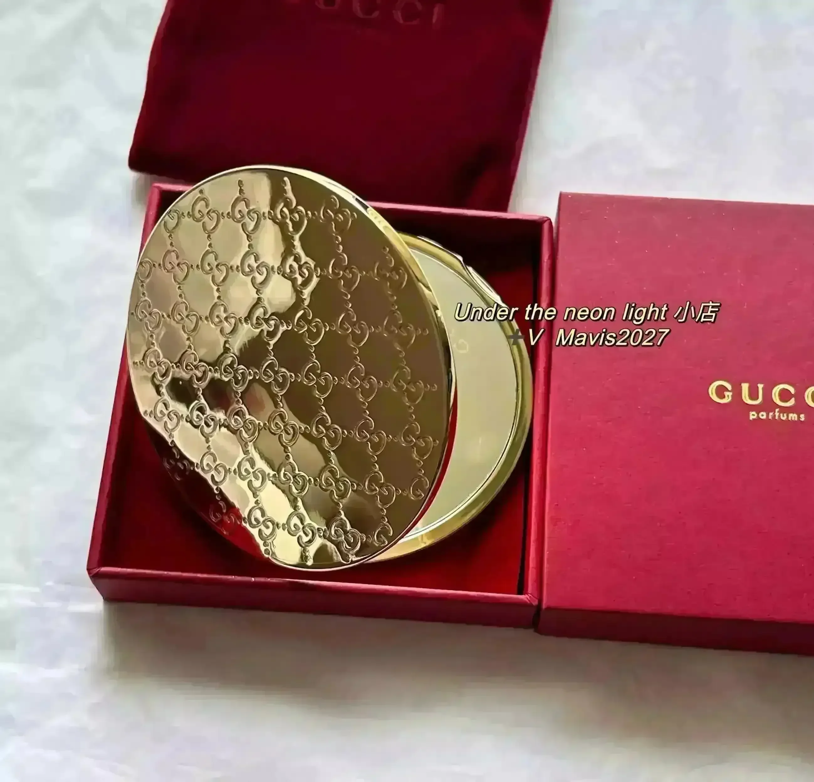 Premium Designer Folding Retro Makeup Mirror - Image 5