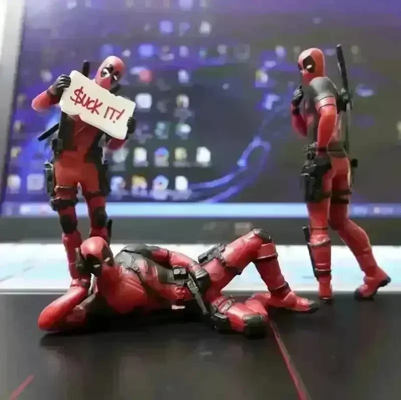 Quirky Deadpool Mini Desk Figurines - Image 2