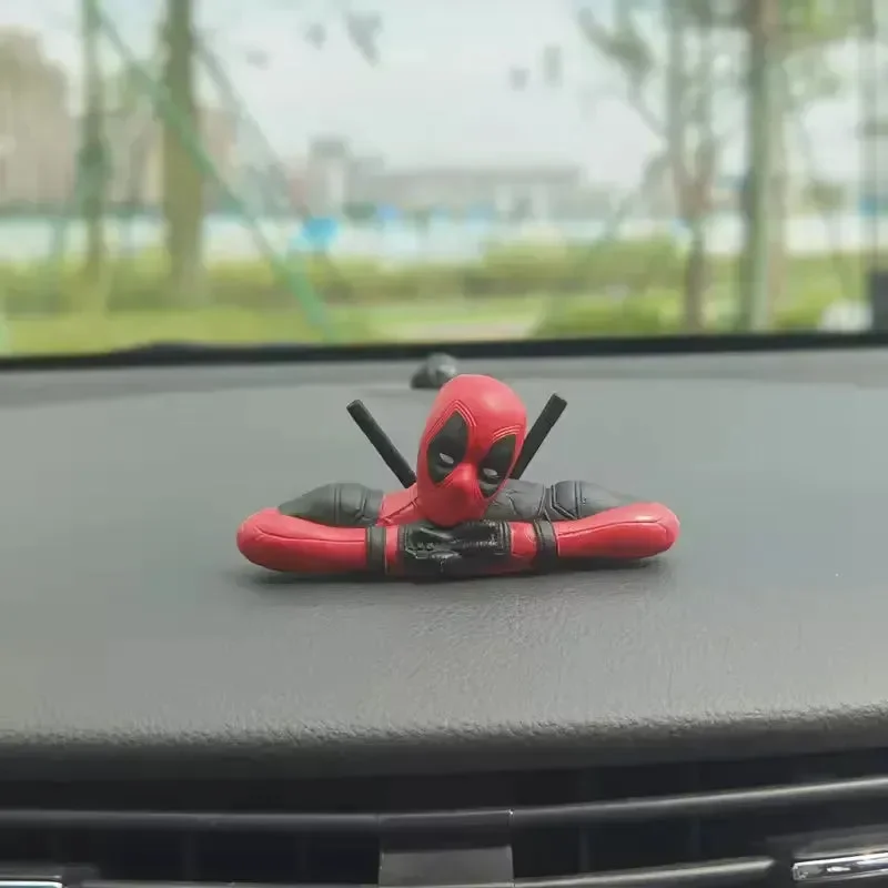 Quirky Deadpool Mini Desk Figurines - Image 3