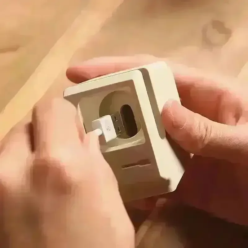 Retro Mac Apple Watch Charger Stand - Image 4
