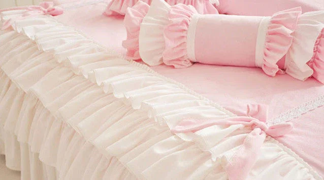 Royal Queen Luxury Bedding Set - Image 8