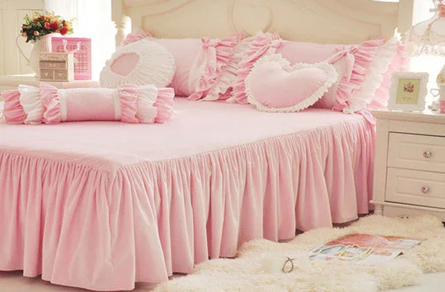 Royal Queen Luxury Bedding Set - Image 9