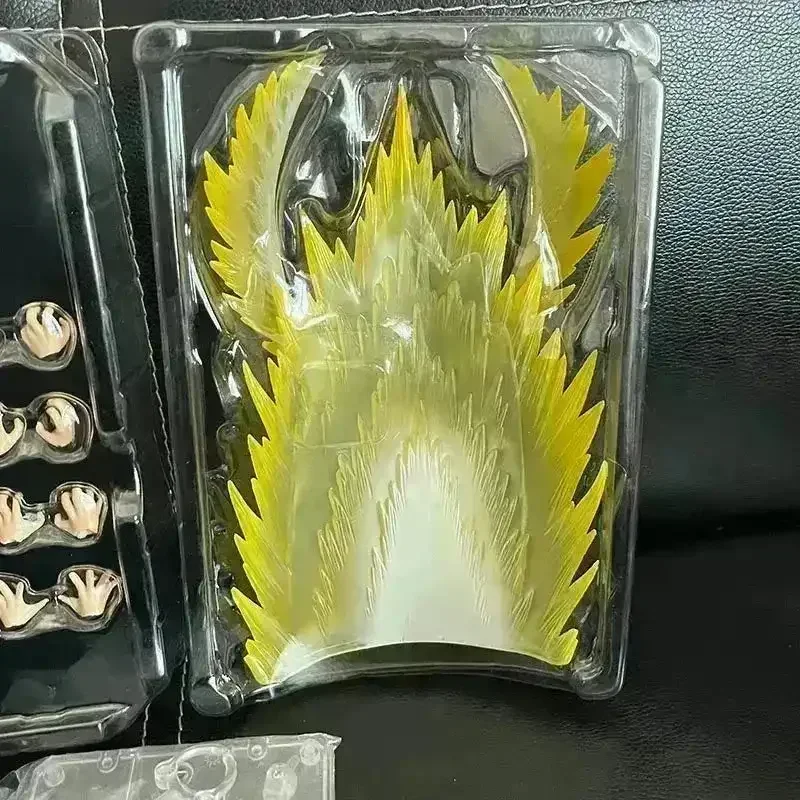 S.H.Figuarts Dragon Ball Z War-Damaged Goku Action Figure (18 cm) - Image 18