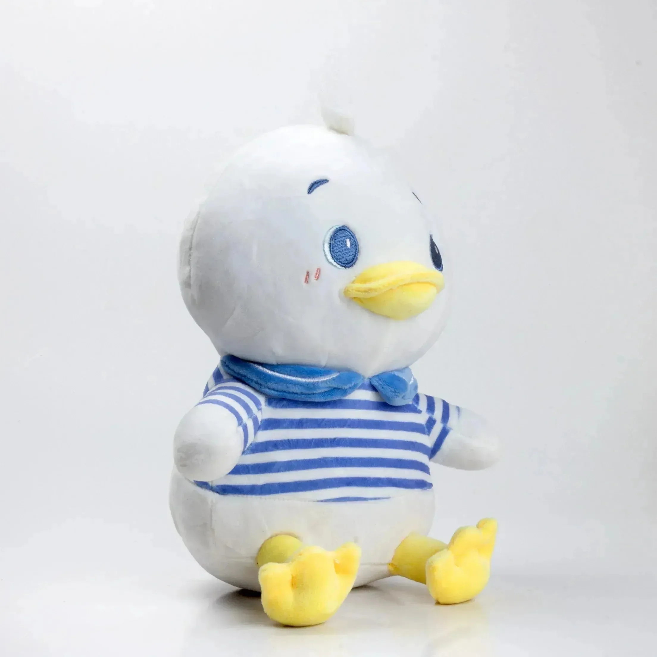 Sailor Donald Duck Plush Toy - Image 3