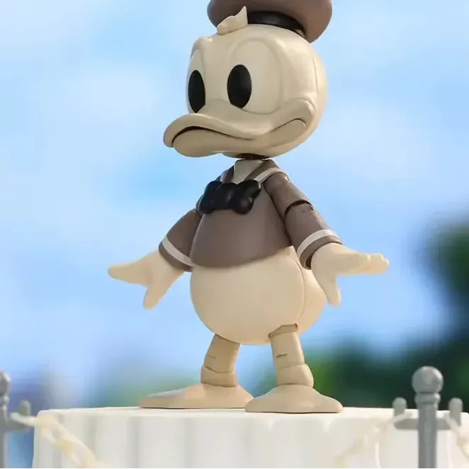 Sailor Duck 90th Anniversary Figurine (10 cm) - Image 3