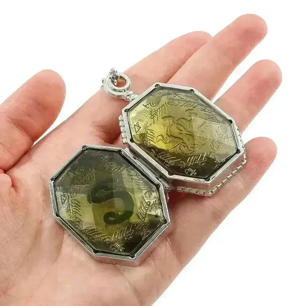 Salazar Slytherin's Horcrux Locket Necklace - Image 4