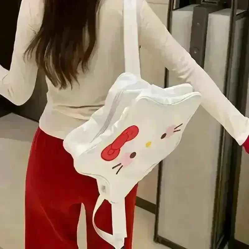 Sanliou Hello Kitty Star-Shaped Backpack - Image 4