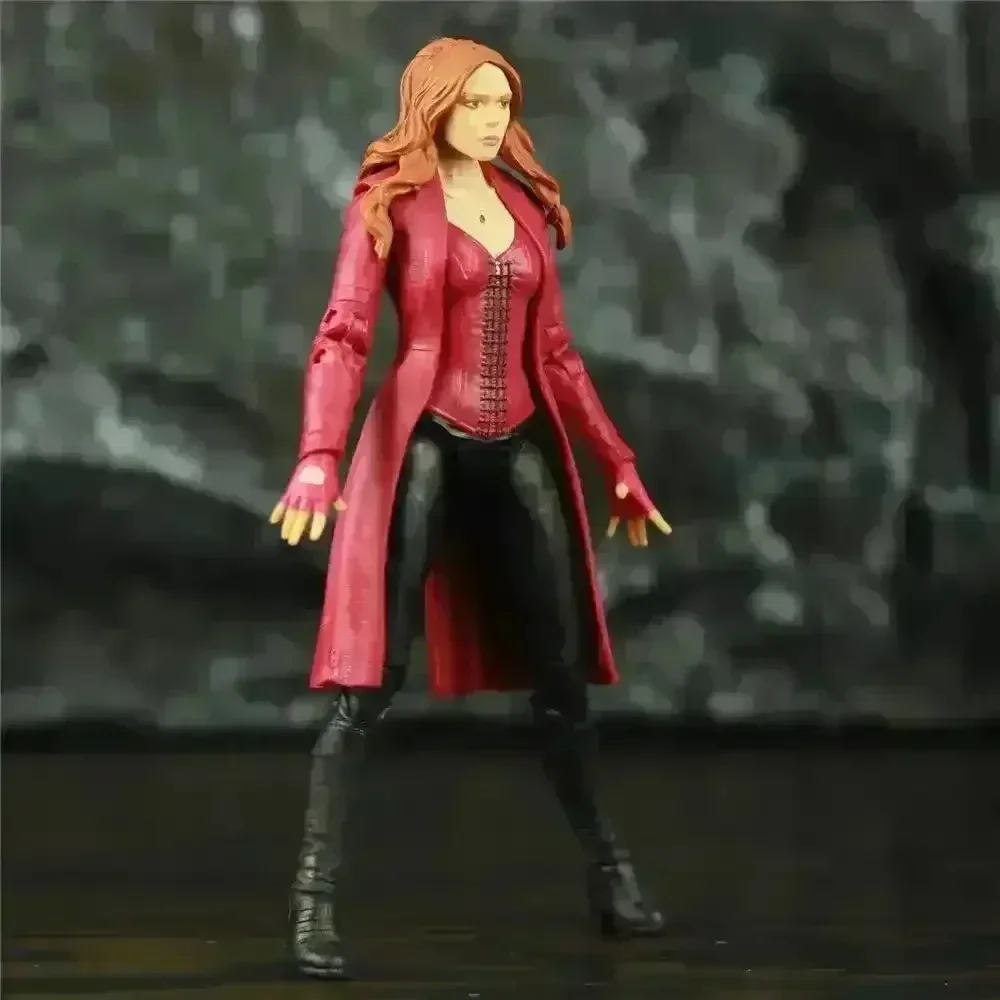 Scarlet Witch 1/6th Scale Figurine - Image 5