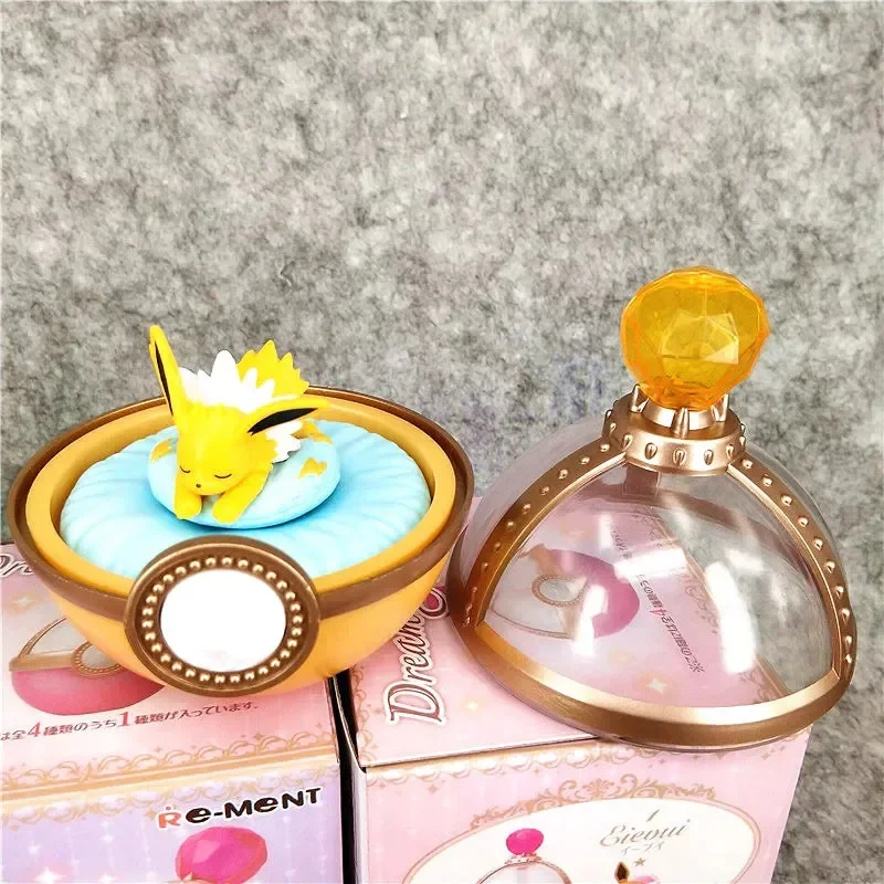 Sleeping Eevee Dreaming Case Blind Box - Image 3