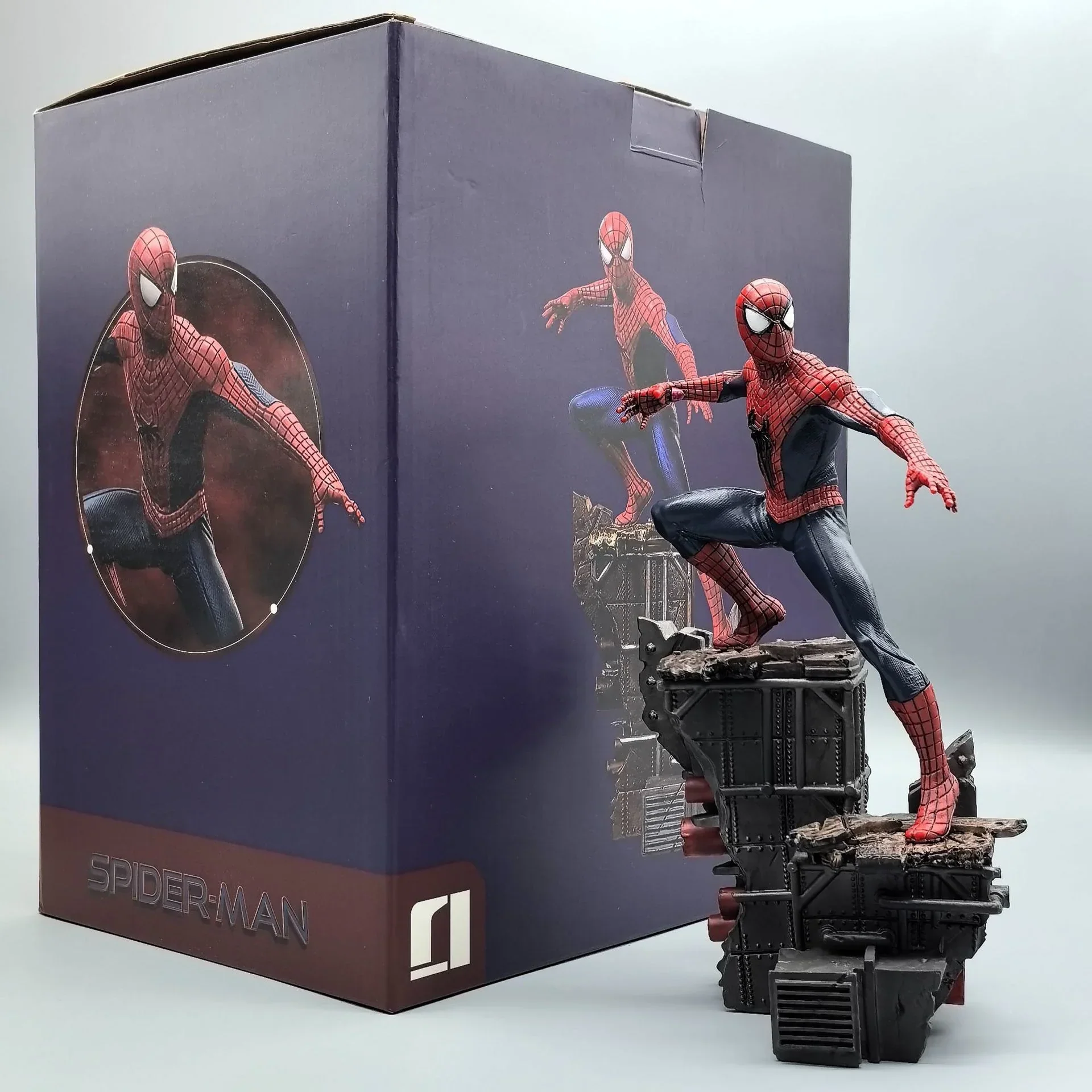 Spiderman Acrobat on Top Elite Figurines - Image 5