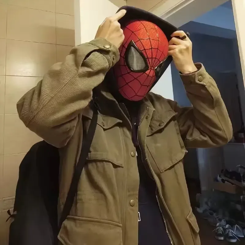 SpiderVision Luxe Mask: Spider-Man Mask with Moving Eyes - Image 5