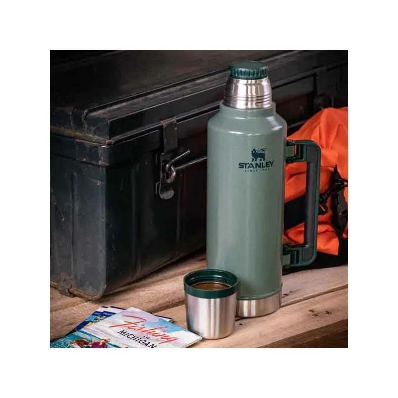 Stanley Classic Legendary Steel Thermos (1900 ml) - Image 8