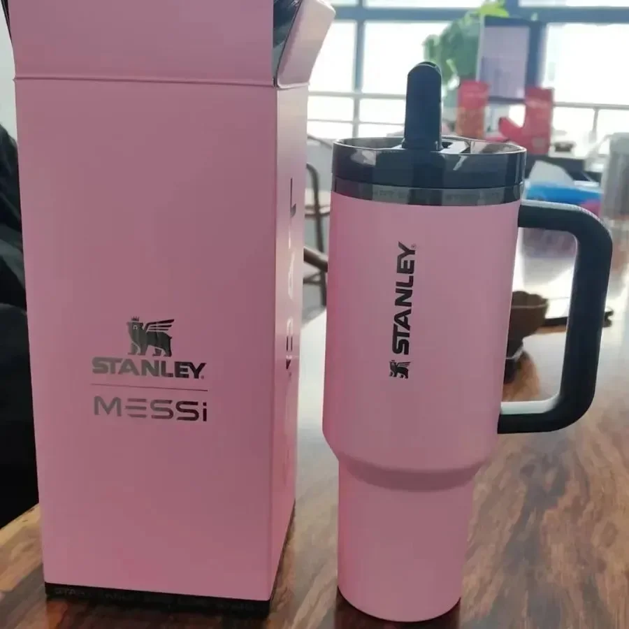 Stanley x Messi Quencher ProTour Flip Straw Tumbler (40 oz)