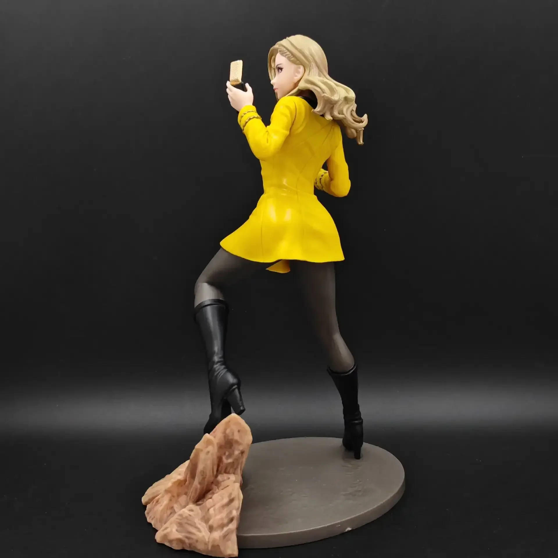 Star Trek Vulcan Commander Figurine (22 cm) - Image 7