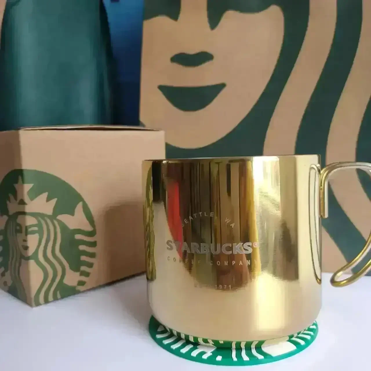 Starbucks Electroplated Novelty Mug (500 ml) - Image 7
