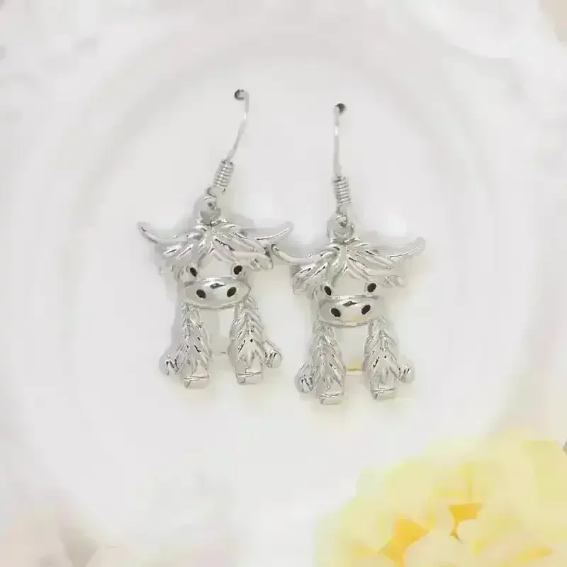 Stylish Yak Dangle Earrings - Image 2