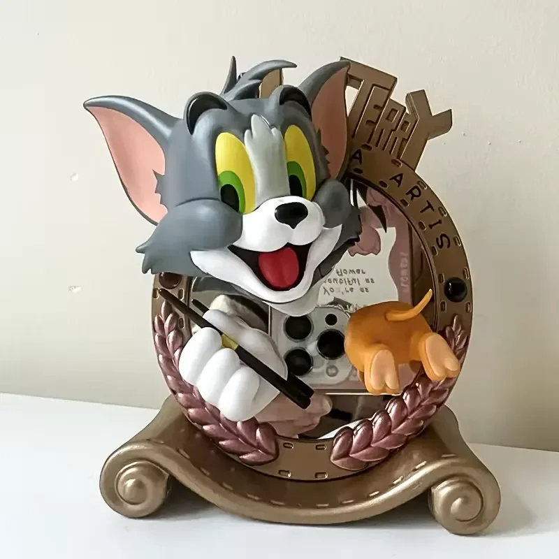 T&J Magic Mirror Figurine (8 cm) - Image 3