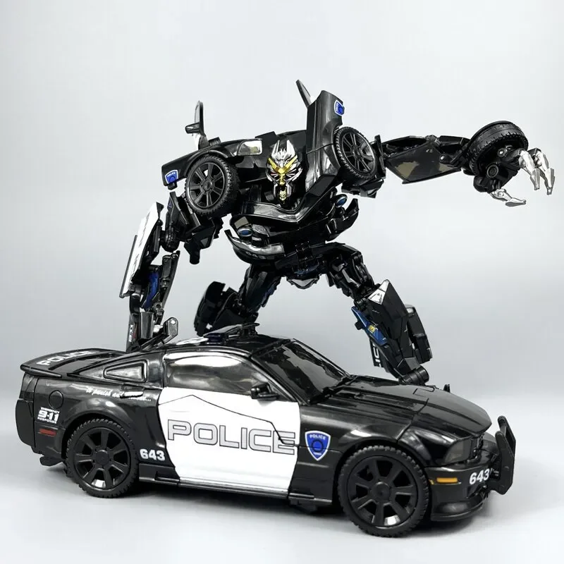 Taiba XP15 Barricade Transformer Figure (20 cm)