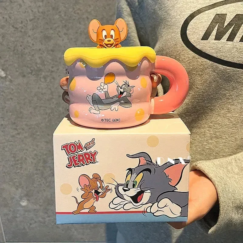 Tom & Jerry Classic Chase Ceramic Mugs (320 ml) - Image 5