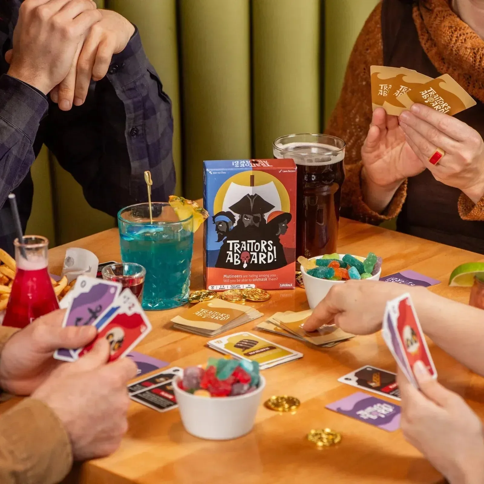 Traitors Aboard Card Game - Image 4
