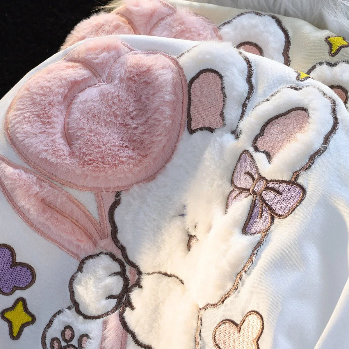 Tulip Bunny Fluffy T-shirt - Image 2