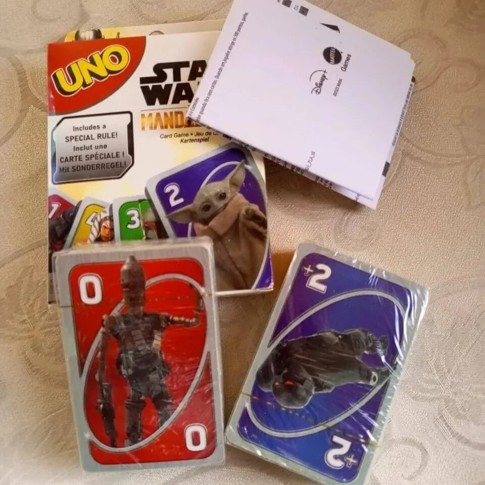 UNO Star Wars Mandalorian Card Game - Image 3