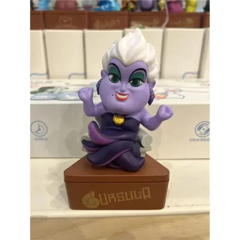 Villains Mysterious Party Figurines (Set of 12) - Image 5