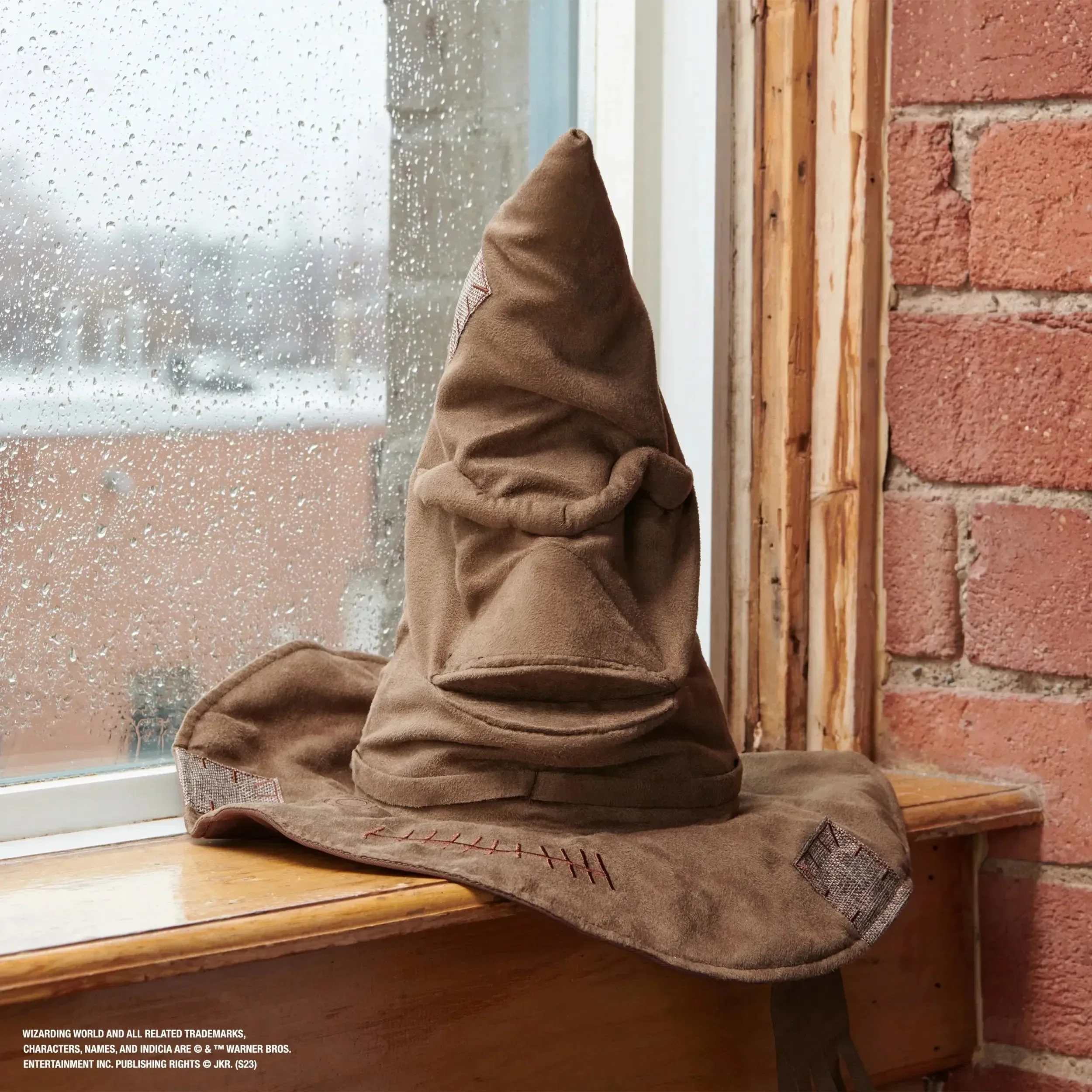 Wizarding World Interactive Sorting Hat - Image 2